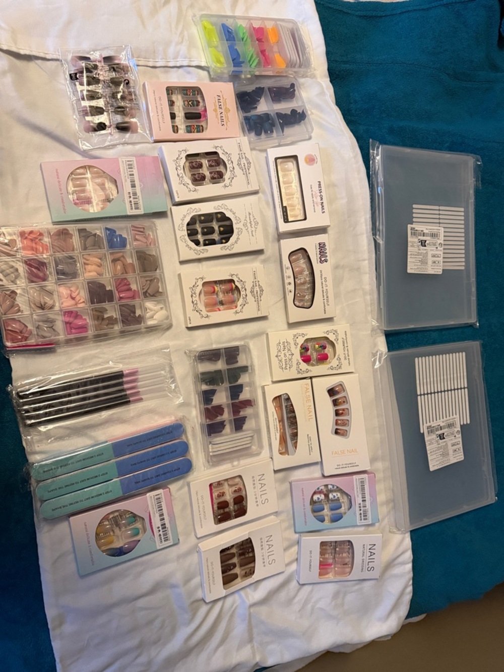 Assorted False Nail and Nail Care Set - Multicolor